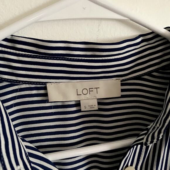 Ann Taylor LOFT Striped Dolman Cap Sleeve Shirt Size S Blue White Button Down - Picture 5 of 8